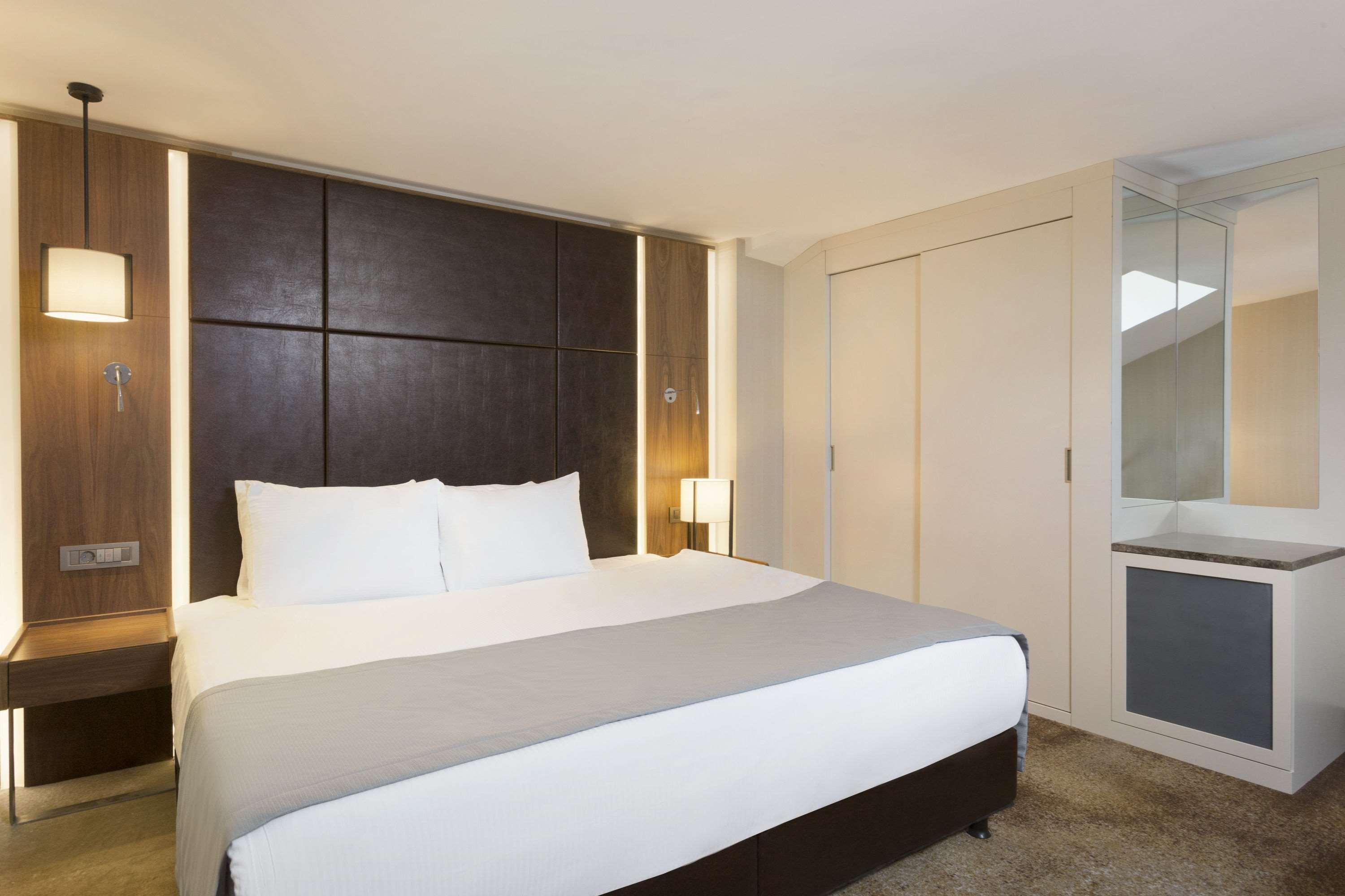 Hotel Ramada By Wyndham Istanbul Florya Exterior foto